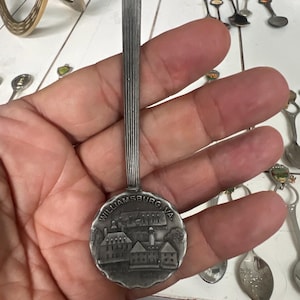 Decorative Collectable Souvenir Spoon The Capitol Williamsburg VA