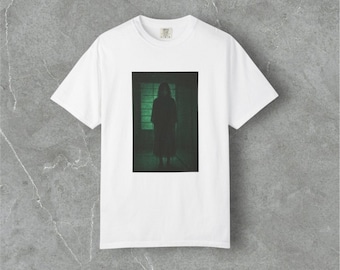 Japanisches Horror-T-Shirt　Creepy Gothic Graphic Tee　Dunkle ästhetische Schattenfigur Kunst　Unisex Horror Streetwear