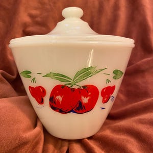 Fire King Grease Pot with Lid, Cherries and Apples Fire-King collectable lidded pot, Vintage Kitchen
