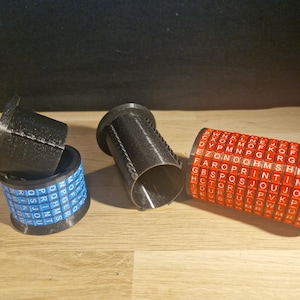 Petit Cryptex 5 à 12 lettres, à code modifiable.