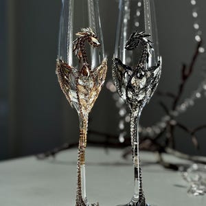 Gulddrake Champagneflöjter Juvelbesatta Fantasi Dryckesglas Kristallbägare Lyxig Födelsedagspresent
