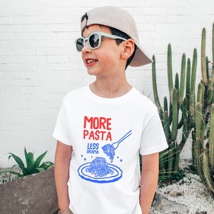 Funny Toddler Pasta Shirt: More Pasta Less Drama Italian Foodie Tee Bild 2