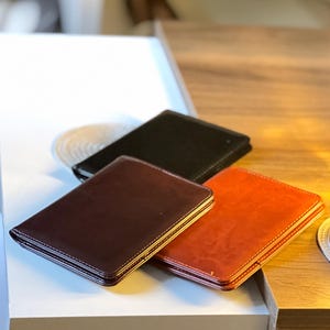 旅行用オーガナイザーウォレット、パスポートカバー、カードホルダー - RFIDブロッキング盗難防止PUレザー | ギフトに最適 | 旅行をシンプルに