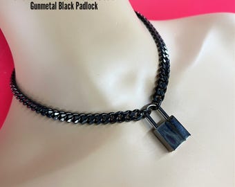 Collar de día con cerradura, cadena de acero inoxidable NEGRO, candado de bronce