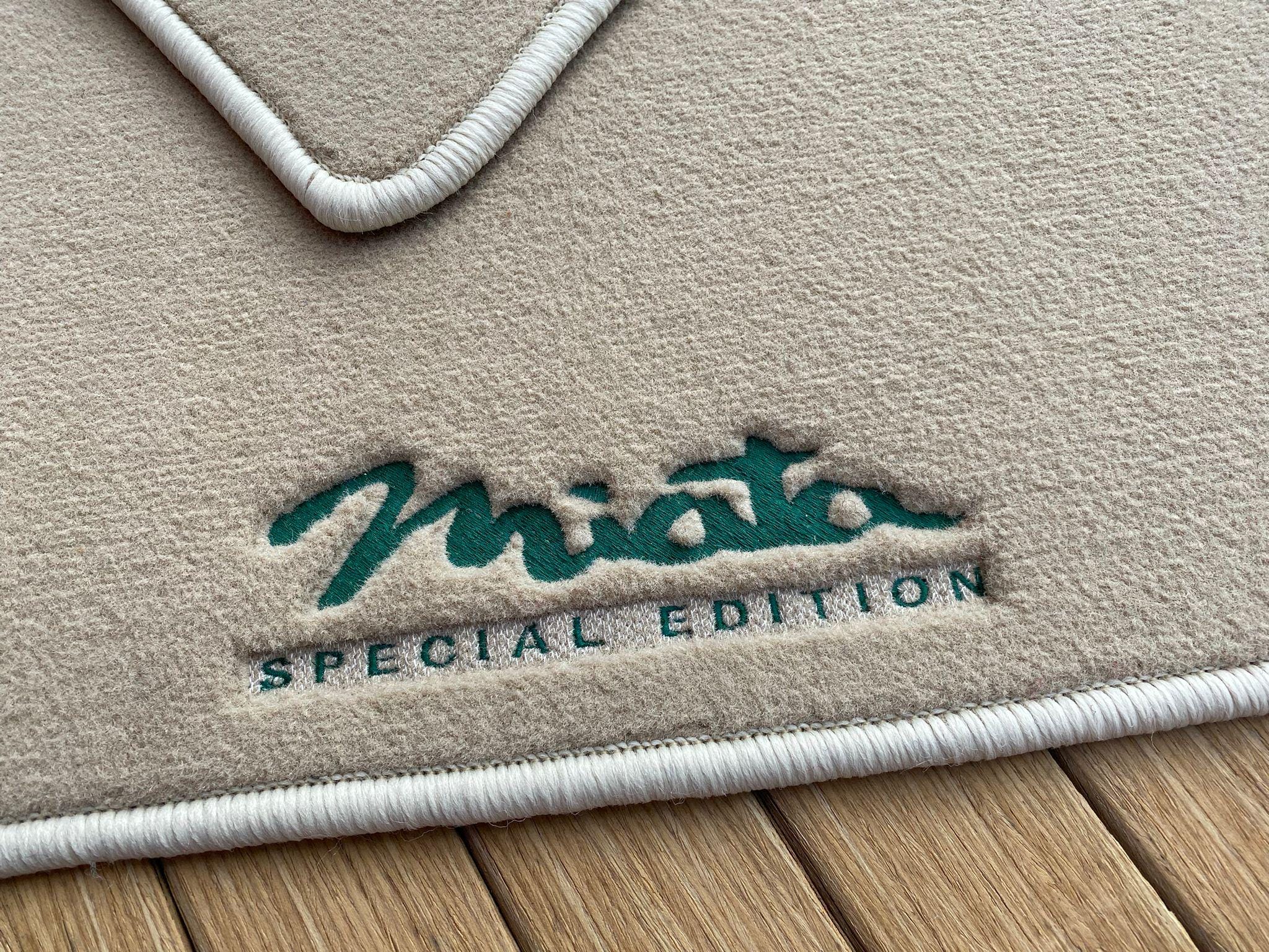 Alfombrillas De Terciopelo Para Miata MX5 NB: Color Tostado, Beige Y Burdeos Bordado (1998-2005) - España