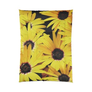 Unique Vibrant Up-Close Black-eyed Susan Photography Susan Comforter, Bright Floral Bedding, Cozy Home Decor, Spring Style