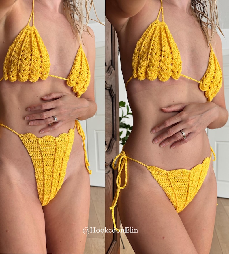 Puede incluir: Un conjunto de bikini de ganchillo amarillo brillante. La parte superior presenta copas triangulares con un borde festoneado, conectadas por finas correas. La parte inferior a juego tiene un dise&ntilde;o festoneado similar y se ata a los lados. El bikini est&aacute; hecho a mano.