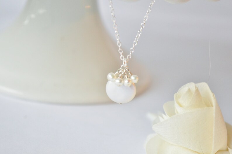 White Coin Pearl & Chain Necklace image 3