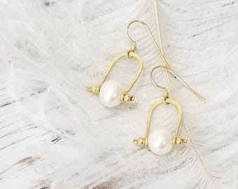 Bit & Bridle Pearl In gold