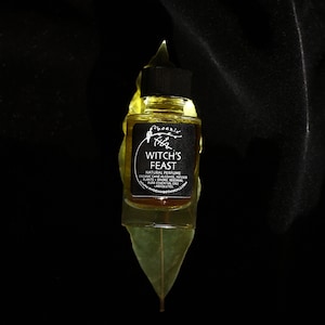 Witch's Feast Bay Leaves, Bread Masks, Spiced Apples by Candlelight A Natural Perfume choose your size image 3