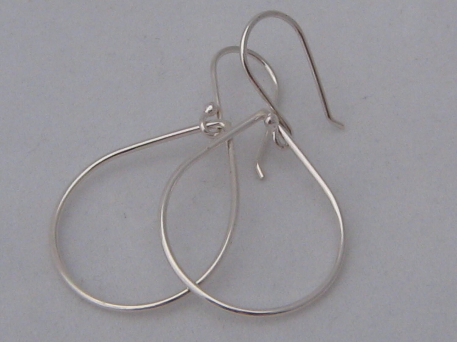 •TEARDROP• pearl + silver dangle earrings main image 1
