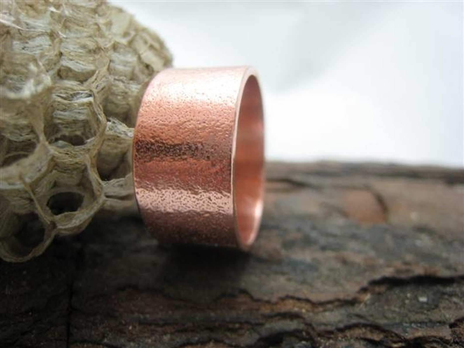 Textured Copper Band. Copper Wedding Ring. Handmade Jewelry by Zazing