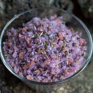 Handgemachtes Lavendel Badesalz: Himalaya Badesalz & Bittersalz