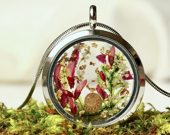 Medaillon Blüten Moos Muschel Garten Terrarium im Edelstahl Medaillon florale Landschaft als Geschenk für Frauen Freundin Mutter Schwester