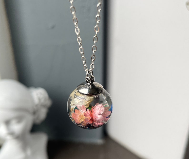 Flower necklace flower jewelry terrarium in cast resin piece garden as a necklace as a gift for her for women girlfriend mother sister image 8