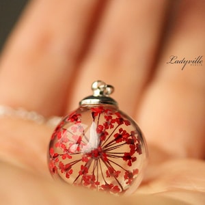 Chain Real Dill Flowers Red in Glass Ball / Flowers Jewelry / Gift for Them / Mother's Day Gift / Resin Jewelry Gift