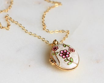 花付きフォトロケットネックレス：本物の金メッキフォトロケット（エナメル加工）