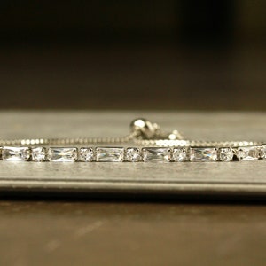 Pulsera cristales de circonitas con cuentas correderas como regalo muy elegante para ti imagen 3