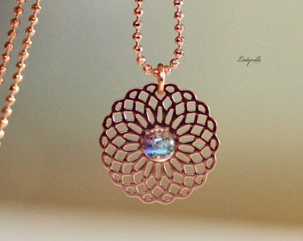 Maansteen ketting mandala / rosé goudkleurige ketting met edelsteen / maansteen sieraden / cadeau voor haar / bijzondere sieraden