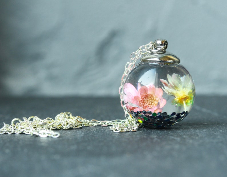 Flower necklace flower jewelry terrarium in cast resin piece garden as a necklace as a gift for her for women girlfriend mother sister image 6