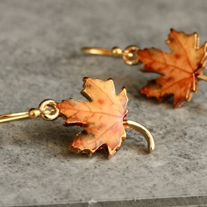 Maple leaf earrings / nature jewelry / forest earrings / gift for her / leaf jewelry / floral jewelry / jewelry enamel