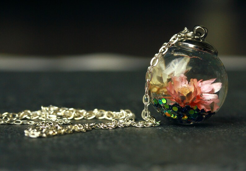 Flower necklace flower jewelry terrarium in cast resin piece garden as a necklace as a gift for her for women girlfriend mother sister image 9