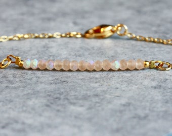 Bracelet pink pearls minimalist and delicate as a romantic gift for her