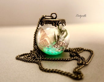 Glow in the Dark Terrarium Necklace - Fluorescent Necklace with Shells and Seaweed