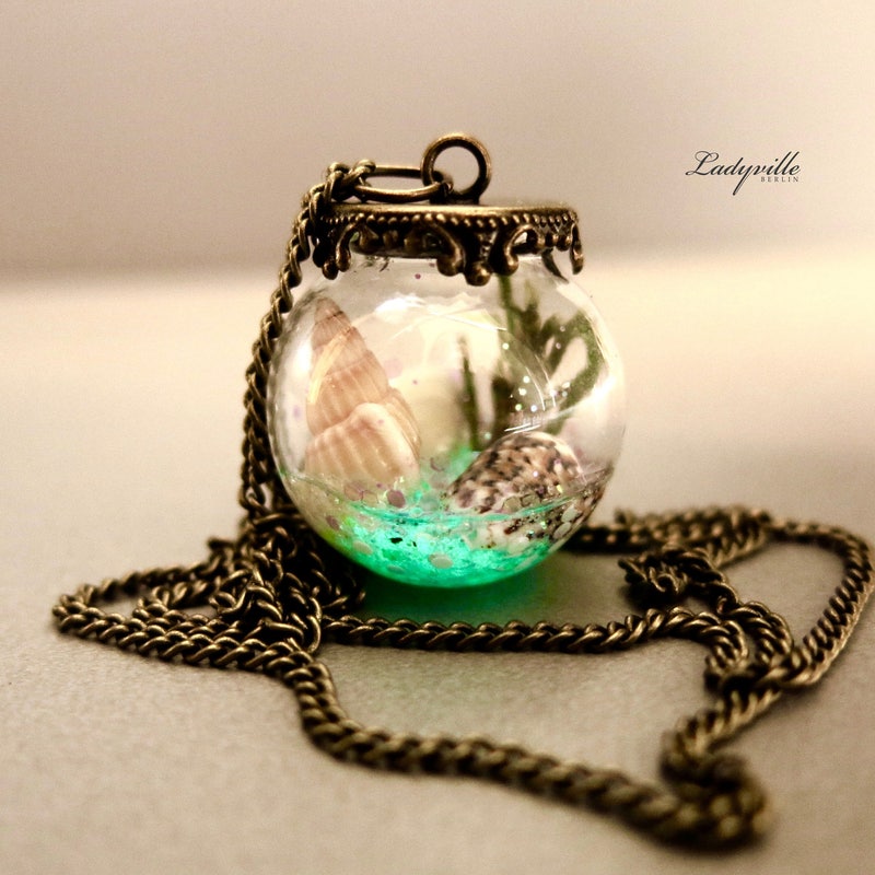 Terrarium Necklace - Etsy