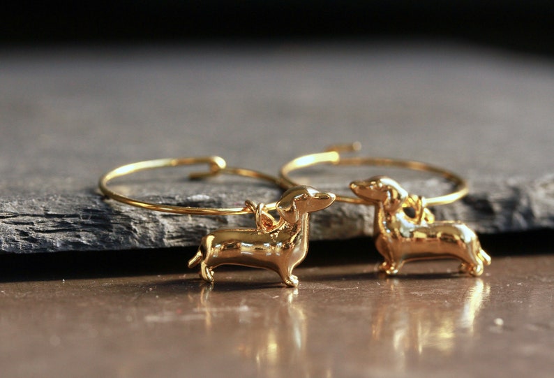 Boucles d'oreilles créoles chien teckel en or comme un bijou teckel extraordinaire un cadeau animal pour vous image 3