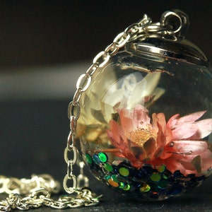 Flower necklace flower jewelry terrarium in cast resin piece garden as a necklace as a gift for her for women girlfriend mother sister image 4