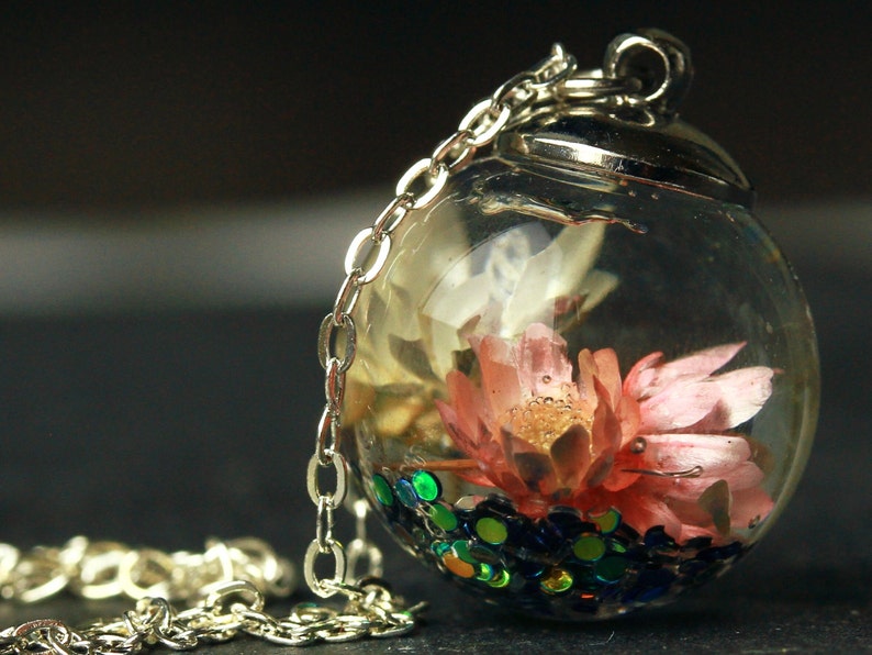 Flower necklace flower jewelry terrarium in cast resin piece garden as a necklace as a gift for her for women girlfriend mother sister image 4