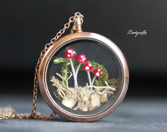 Medallion mushroom forest as a winter terrarium and as fine natural jewelry an exceptionally personal gift for you