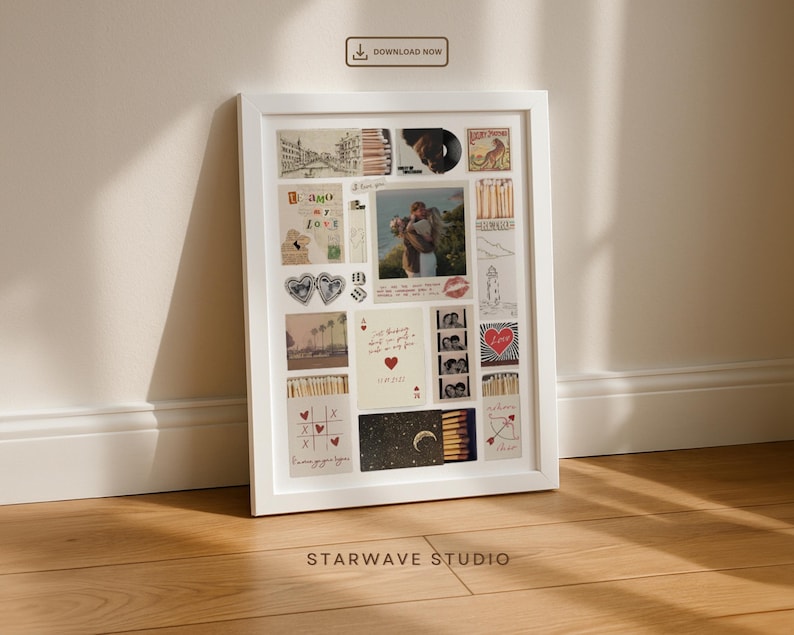 Op de afbeelding: Een wit omkaderde collage met diverse afbeeldingen en memorabilia. De collage bevat foto's, ansichtkaarten en handgeschreven notities, met een centrale afbeelding van een stel. De onderkant van de lijst heeft de tekst "STARWAVE STUDIO".