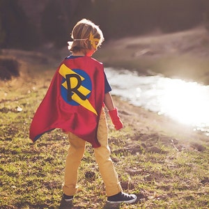 Personalized Superhero Cape for Kids – Custom Initial, Handmade Costume, Ideal for ages 2-8