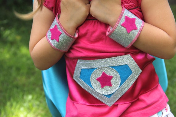 SPARKLE Accessory 3 PIECE Set - Includes 1 Sparkle Shield Belt - Matching Wrist Bands - Sparkle Hero Mask - Match to your superkid capes Il_570xn