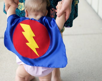 Baby SUPERHERO Cape Set - Superhero Cape PLUS Baby hero Wrist Bands - Lots of color combinations - Birthday gift - Photo prop - Baby Costume