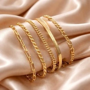 Conjunto de pulseras elegantes de oro de 18 quilates