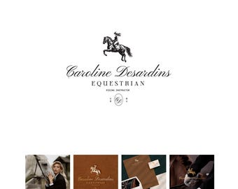 Op de afbeelding: Een zwart-witte illustratie van een vrouw die paardrijdt. De tekst "Caroline Desjardins Equestrian" staat onder de illustratie. De tekst "Riding Instructor" staat onder de tekst "Equestrian".