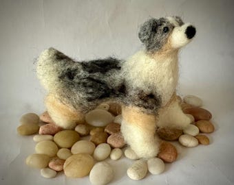 Perro pastor australiano Blue Merle de fieltro con aguja