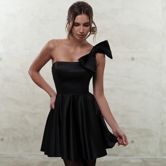 green emerald velvet dress Black Long Sleeve Flared Corset Dress