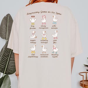Camiseta de terapeuta respiratório Silly Goose com cores confortáveis, camiseta fofa de terapia respiratória, presente para terapeuta respiratório, enfermeira pulmonar, pulmões