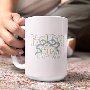 Kundenspezifische Apotheken-Tech-Tasse, Grandmillennial-Kaffeetasse, Apotheker-Abschlussgeschenk, personalisierte Teetasse für Apothekenschüler, Weihnachtsgeschenke