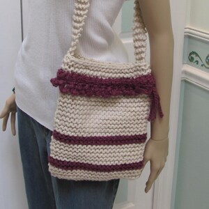 HANDKNITTED SHOULDER BAG: Handbag , Beige Aubergine, bulky yarn , Knitted in beige and aubergine, fully lined with snap fastners image 1