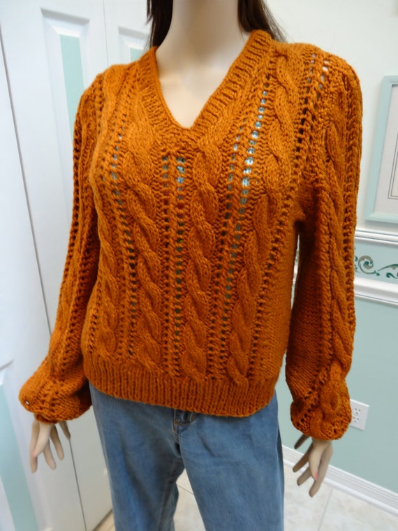 WOMEN'S HANDKNITTED SWEATER Pullover V 