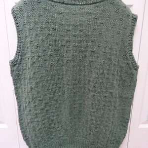 Handknitted, MEN'S, SWEATER Vest, Knit, lt.Sage green, xx extra large, v neck , knitted acrylic and rayon worsted weight yarn image 4