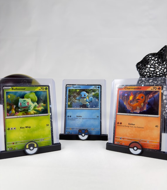 Sammelkartenhalter im Pokeball-Design | Kartenhalter | Kartenständer | TCG-Kartenhalter | Toploader, Sleeves, Magnet Cases & PSA/Beckett/CGC