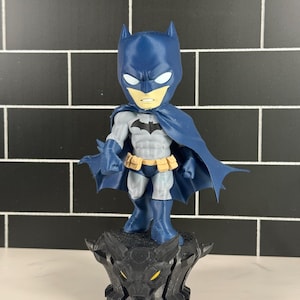 Classic Bat Suit 1995 Batman Bust Sculpture, DC Collectible