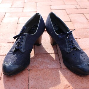 Women's Vintage 1940's Blue Pumps, Lace up Leather and Cloth, Polly Preston Modish Shop, Size 9 - 9 1/2