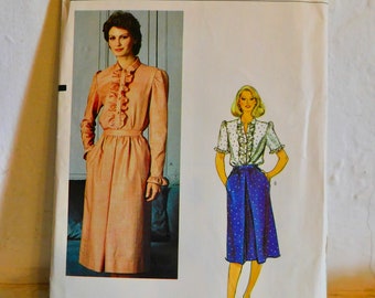 Vogue 8026 1970's Ruffle Front Blouse Pattern - 70's Inverted front Pleat Skirt Pattern - Puff Sleeve Blouse Pattern - Size 12 Bust 34 Uncut